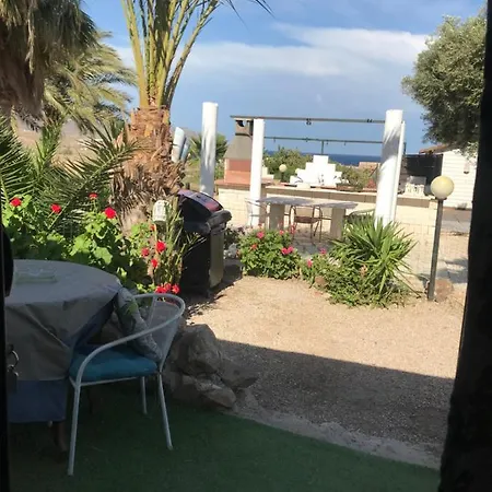 Bungalows & Estudios Escullos Country house